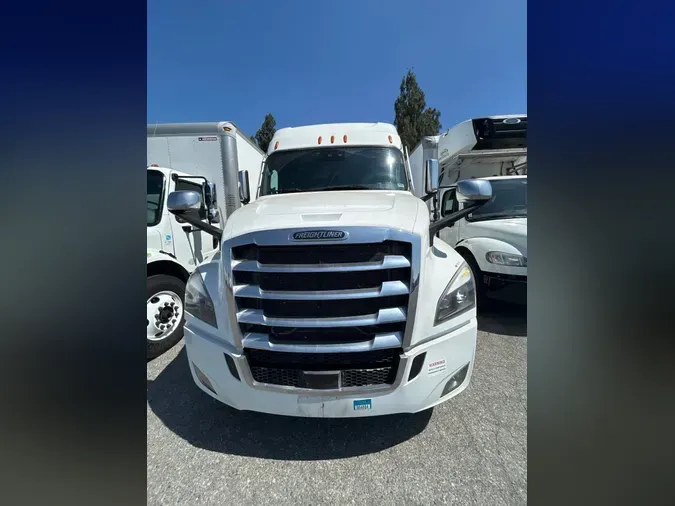 2020 FREIGHTLINER NEW CASCADIA 126