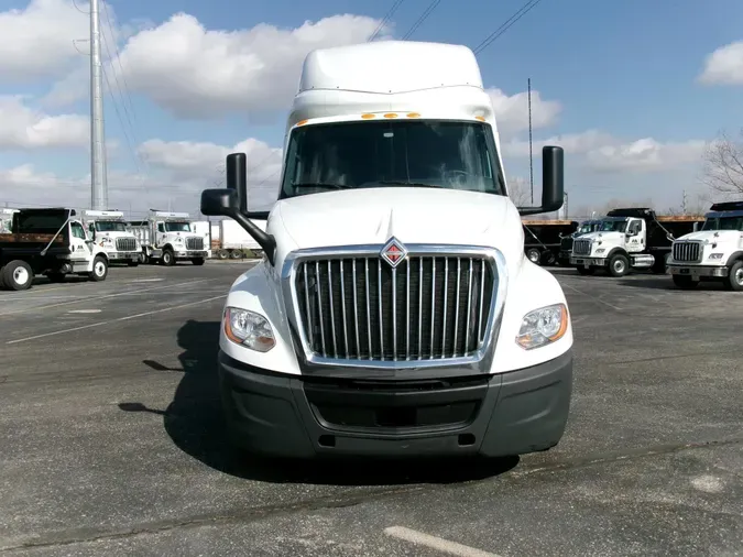 2022 International LT625