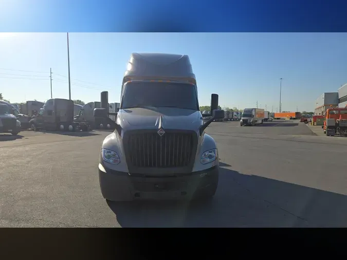 2022 International LT