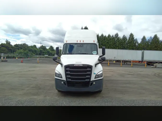 2023 Freightliner Cascadia 126