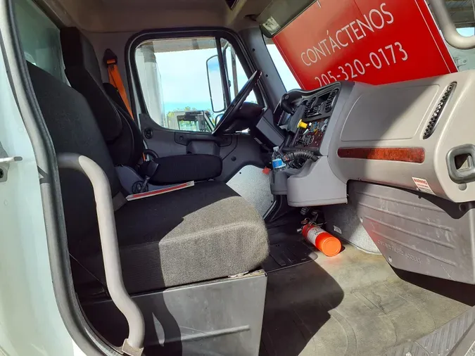 2019 FREIGHTLINER/MERCEDES M2 106