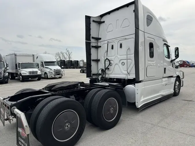 2024 Freightliner Cascadia®8682af5ed94179858a99e3913b77a863