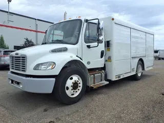 2017 FREIGHTLINER M2 106