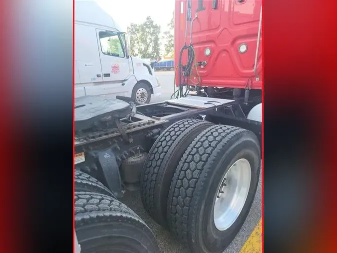 2020 FREIGHTLINER CA126