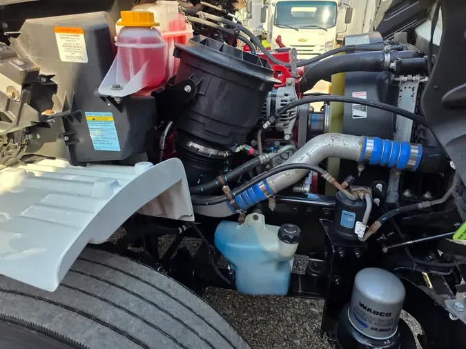 2020 FREIGHTLINER M2 106