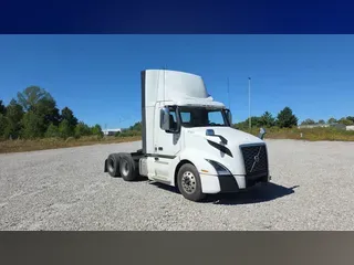 2020 Volvo VNL300