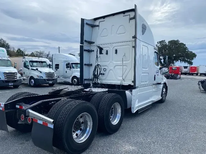 2020 Freightliner T12664ST