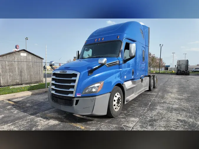 2020 FREIGHTLINER CASCADIA 126