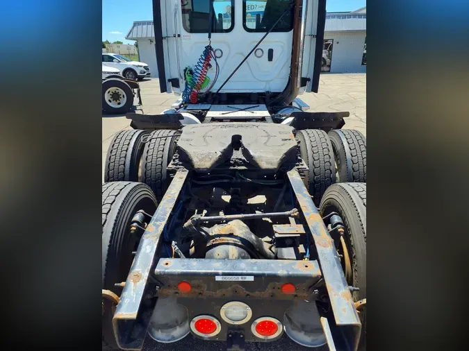 2019 FREIGHTLINER/MERCEDES CASCADIA 125