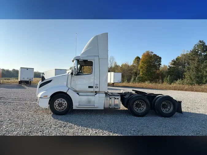 2019 Volvo VNL300