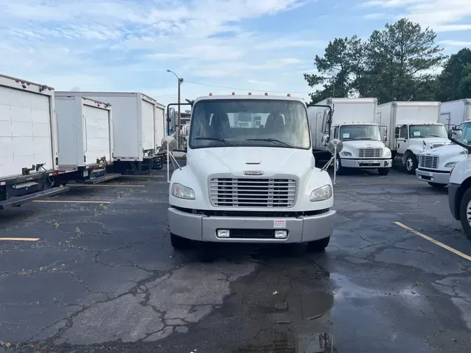 2020 FREIGHTLINER M2 106