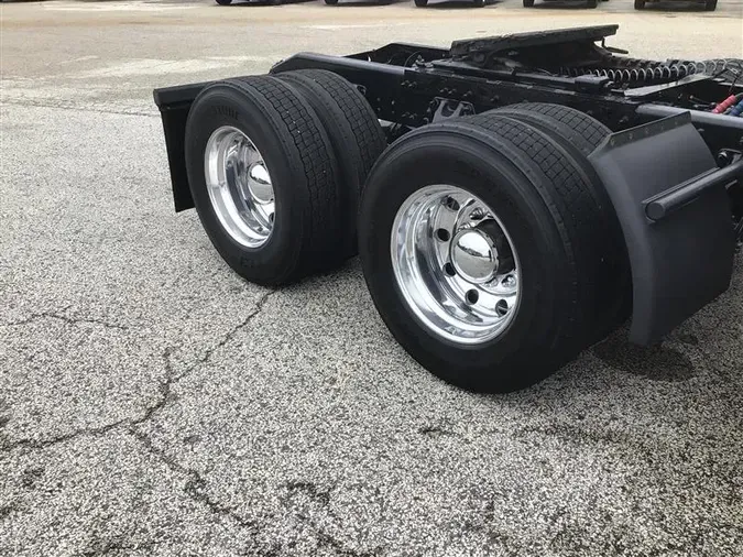 2019 PETERBILT 579