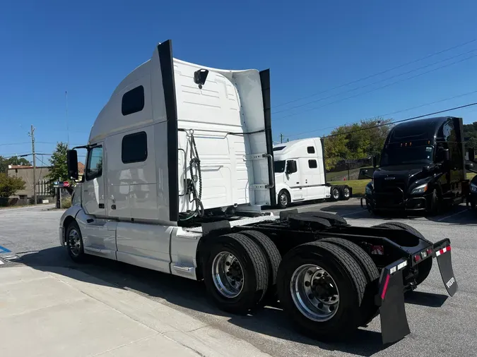 2022 Volvo VNL64T860