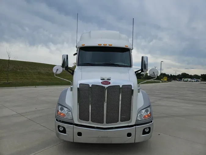 2022 Peterbilt 579