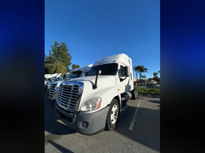 2018 FREIGHTLINER/MERCEDES CASCADIA 12586967a64fc43c3ba7f8b066930e8d095