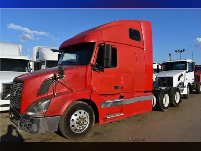 2004 VOLVO VNL64T670