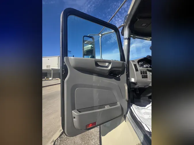 2019 Peterbilt 337