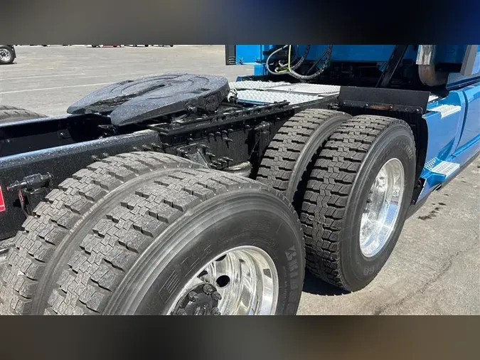 2020 VOLVO VNL86086a045f64b25ef39fa7a01cfd983bbdf