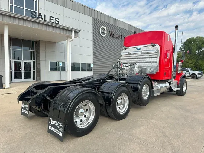 2018 KENWORTH T800