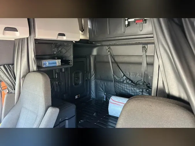 2024 Freightliner Cascadia 126