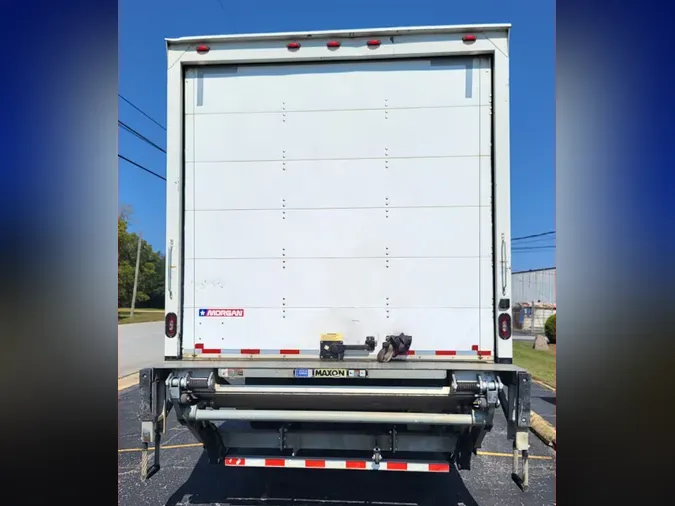 2018 FREIGHTLINER/MERCEDES M2 106