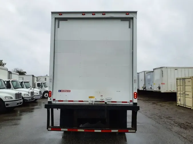 2019 FREIGHTLINER M2 106