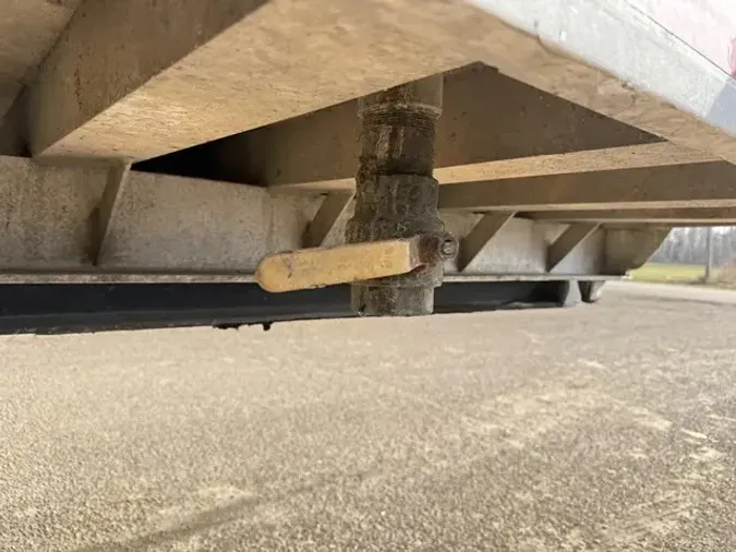 1990 BENSON 86a505acf5b09072a18a7832b5fdb46d