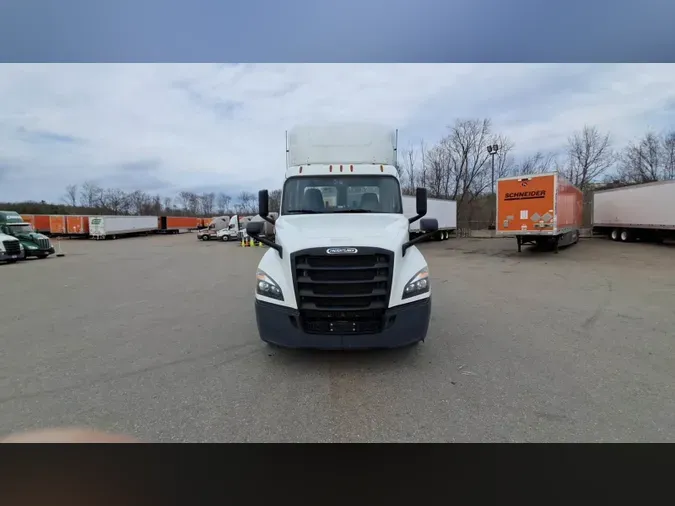 2020 Freightliner Cascadia 126