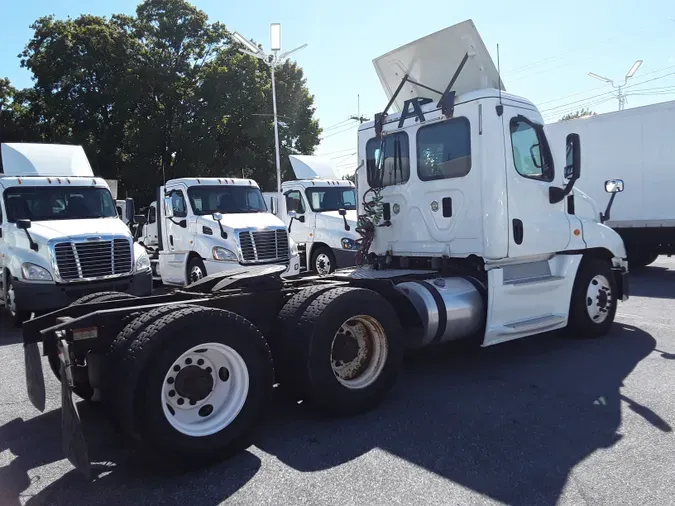 2016 FREIGHTLINER/MERCEDES CASCADIA 125