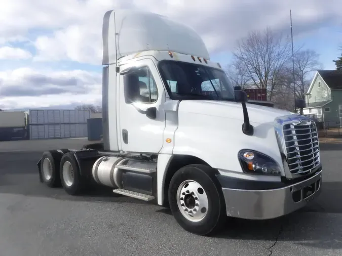 2018 FREIGHTLINER/MERCEDES CASCADIA 125