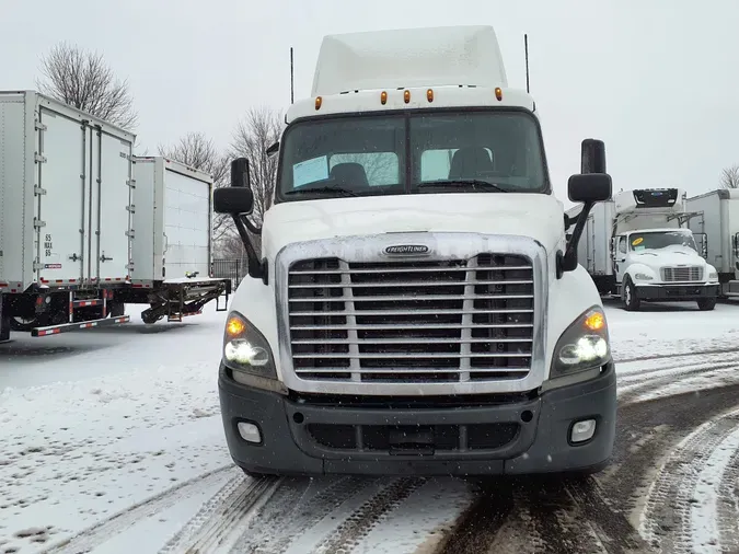 2020 FREIGHTLINER/MERCEDES CASCADIA 113