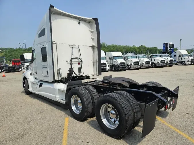 2021 KENWORTH T680