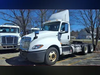 2019 NAVISTAR INTERNATIONAL LT625 DAYCAB T/A