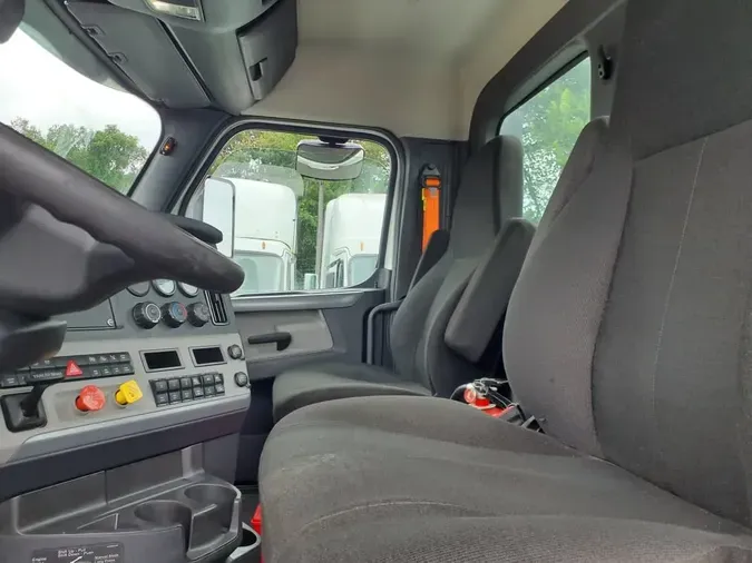 2020 FREIGHTLINER NEW CASCADIA PX12664