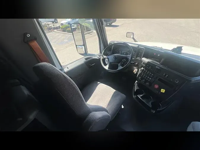 2022 INTERNATIONAL LT625