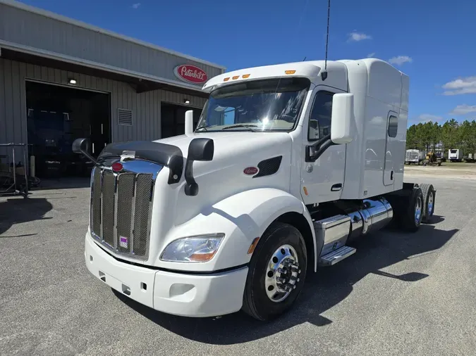 2022 Peterbilt 579