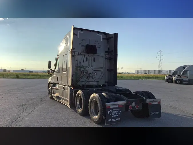2023 Freightliner Cascadia 126
