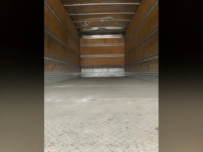 2019 FREIGHTLINER/MERCEDES M2 106