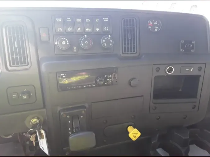 2019 NAVISTAR INTERNATIONAL MV607 (4X2)