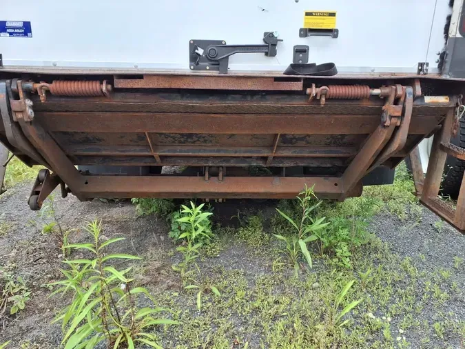 2018 FREIGHTLINER M2 106