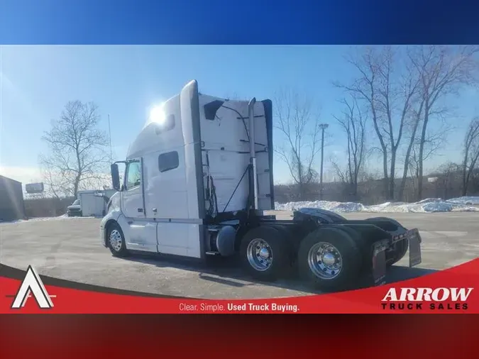 2021 VOLVO VNL64T760