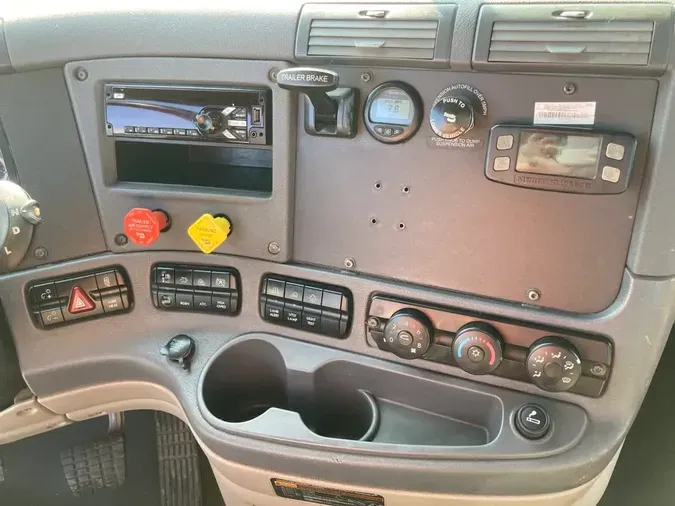 2019 FREIGHTLINER/MERCEDES CASCADIA 12586c588a8f2db30542bc5e189913f6a5a