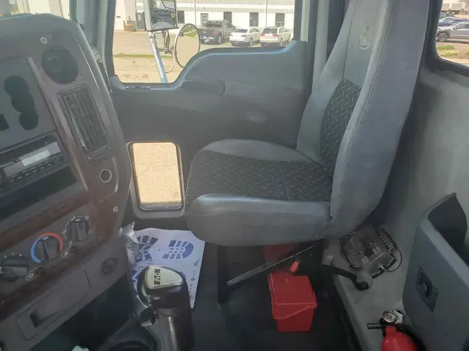 2016 MACK GU813