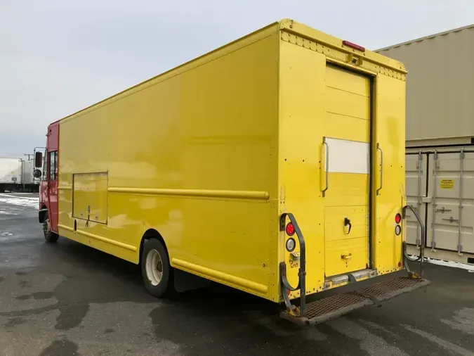 2016 FRTLR CUSTOM CHASSIS CORP MT5586ced548cbb41308e4370cbc996b6a45