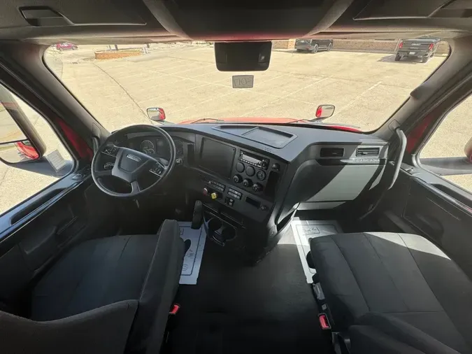 2023 FREIGHTLINER Cascadia 126