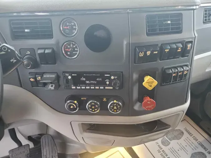 2021 PETERBILT 579