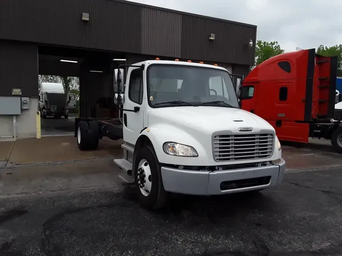 2020 FREIGHTLINER/MERCEDES M2 106