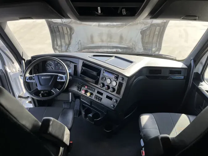 2023 Freightliner Cascadia 126