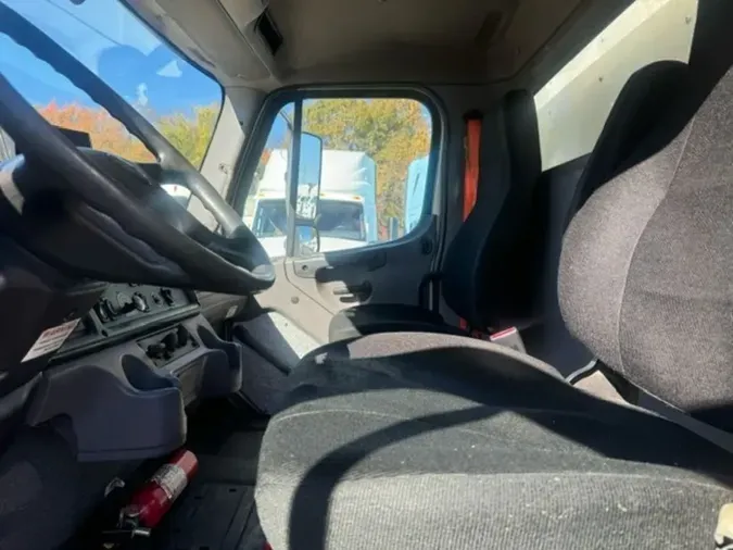 2017 FREIGHTLINER/MERCEDES M2 10686d641f2dd66adf4b18fa67ba7c71b67