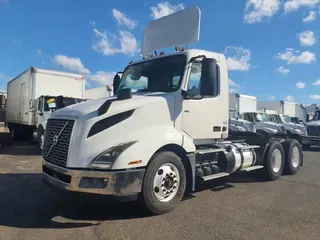 2019 VOLVO VNL64T-300